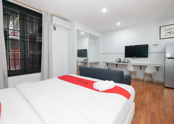Reddoorz Premium Near Rs Pondok Indah Jakarta